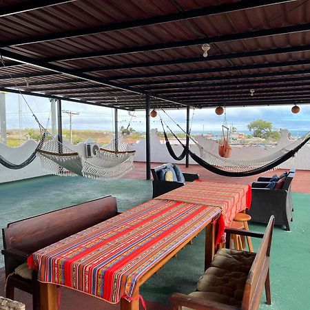 Hostal Cattleya Puerto Baquerizo Moreno Dış mekan fotoğraf