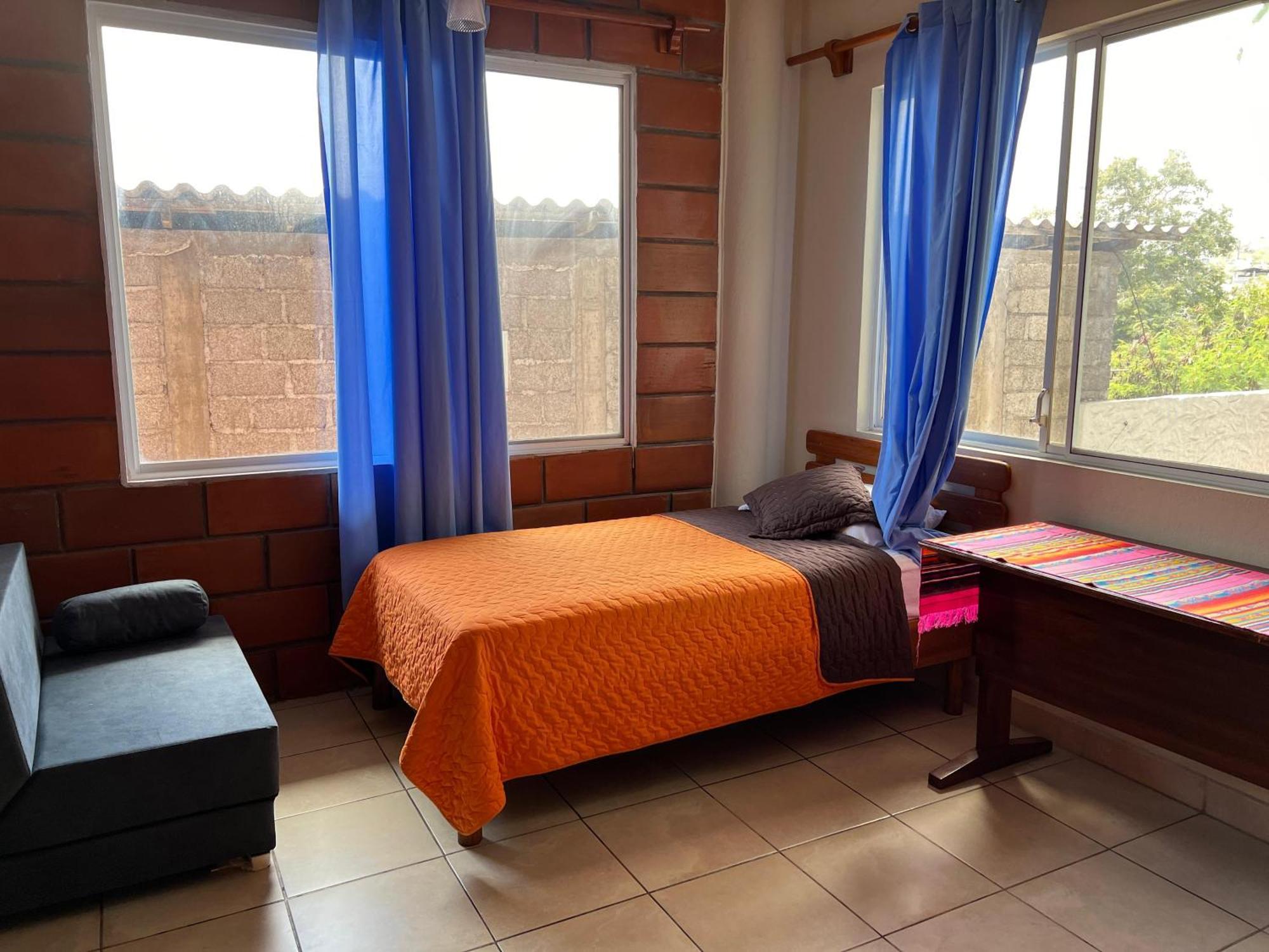 Hostal Cattleya Puerto Baquerizo Moreno Dış mekan fotoğraf